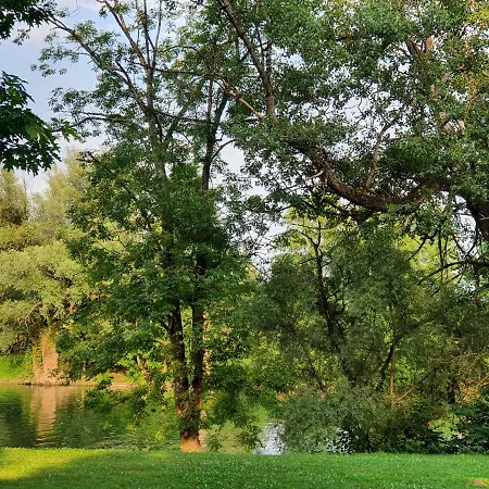 Gm House, Mobile House Near Kolpa River Holiday home