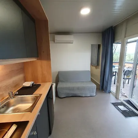 Gm House, Mobile House Near Kolpa River Holiday home