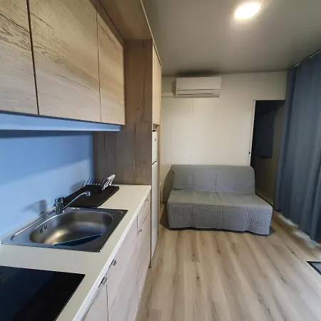 Gm House, Mobile House Near Kolpa River *