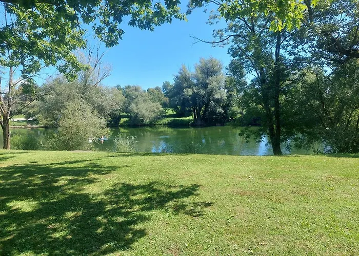 Gm House, Mobile House Near Kolpa River * Metlika