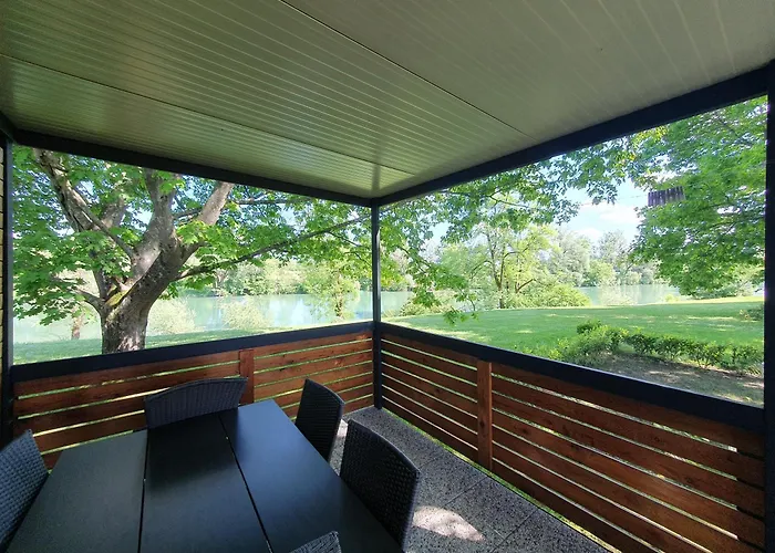 بيت للعطل Gm House, Mobile House Near Kolpa River متليكا