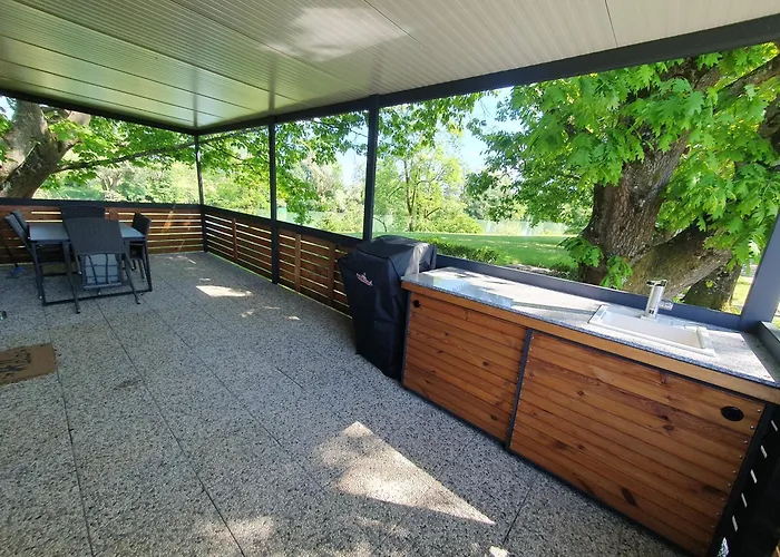 Gm House, Mobile House Near Kolpa River متليكا